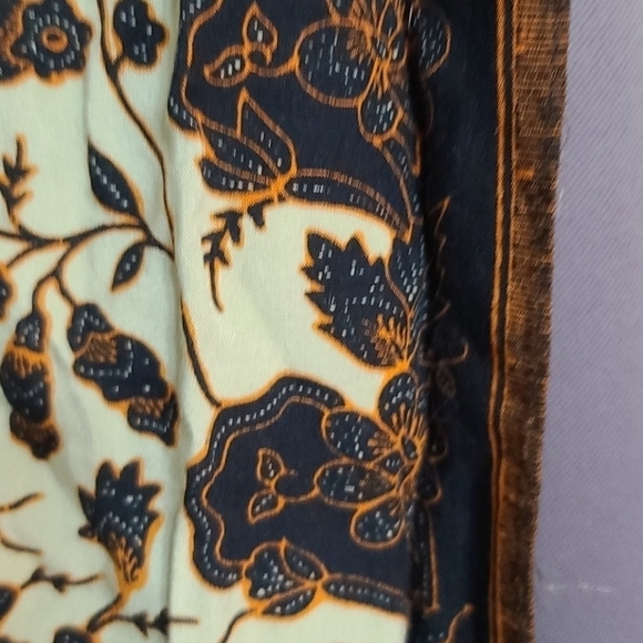 Womens Scarf/wrap beautiful fall colors Unbranded 22x76" GUC - Picture 3 of 6